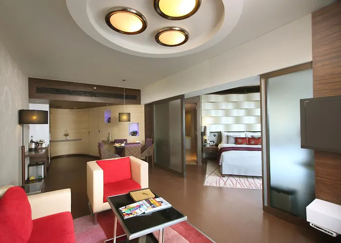 Fortune Select Sg Highway, Ahmedabad - Member Itc Hotels' Group